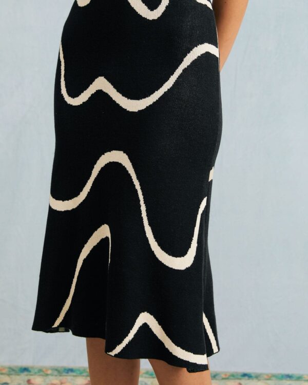 Black Wave Mermaid Hem Knit Midi Dress - Image 5